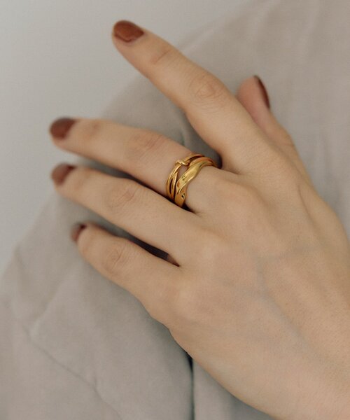 ear PAPILLONNER(イアパピヨネ)の「《金属アレルギー対応/ステンレス》ナミナミ×ノットリング(リング・レディース・シルバー/ゴールド・14)」の17枚目の写真