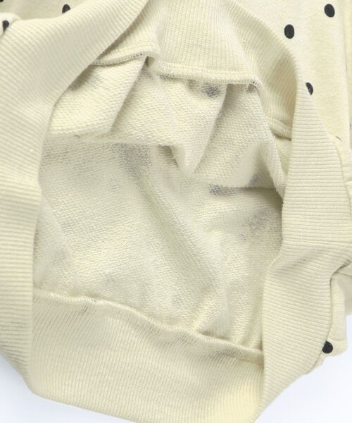 BRANSHES（ブランシェス）の「肩フリルトレーナー（スウェット・キッズ・アイボリー/サックスブルー/ブラック/ラベンダー・90/80/100/140/130/150/120/110）」の7枚目の写真