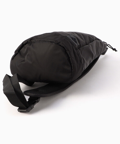 FREAK'S STORE（フリークスストア）の「限定展開 Columbia/コロンビア Great Smoky Garden Body Bag/グレートスモーキーガーデン ボディバッグ（ボディバッグ/ウエストポーチ・レディース・ブルー/ブラック/ベージュ・ﾌﾘ-）」の7枚目の写真