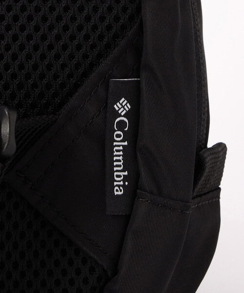 FREAK'S STORE（フリークスストア）の「限定展開 Columbia/コロンビア Great Smoky Garden Body Bag/グレートスモーキーガーデン ボディバッグ（ボディバッグ/ウエストポーチ・レディース・ブルー/ブラック/ベージュ・ﾌﾘ-）」の8枚目の写真