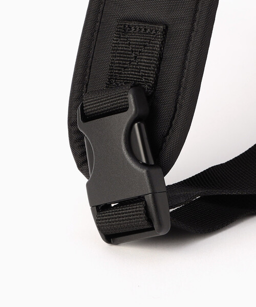 FREAK'S STORE（フリークスストア）の「限定展開 Columbia/コロンビア Great Smoky Garden Body Bag/グレートスモーキーガーデン ボディバッグ（ボディバッグ/ウエストポーチ・レディース・ブルー/ブラック/ベージュ・ﾌﾘ-）」の4枚目の写真