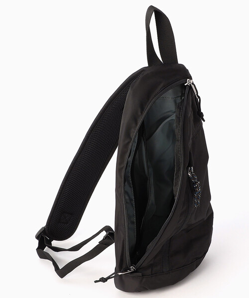 FREAK'S STORE（フリークスストア）の「限定展開 Columbia/コロンビア Great Smoky Garden Body Bag/グレートスモーキーガーデン ボディバッグ（ボディバッグ/ウエストポーチ・レディース・ブルー/ブラック/ベージュ・ﾌﾘ-）」の22枚目の写真