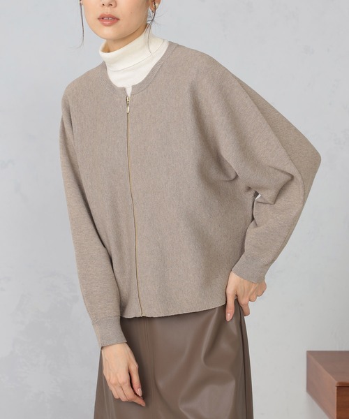 GALLORIA（ギャローリア）の「マシンウォッシャブル　ドルマンジップカーディガン（カーディガン/ボレロ・レディース・ライトグレー/モカ・L/M）」の7枚目の写真