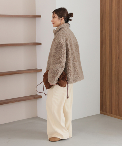 JOURNAL STANDARD（ジャーナルスタンダード）の「エアリーボア ブルゾン（ブルゾン・レディース・ベージュ/チャコールグレー・FREE）」の9枚目の写真