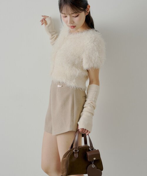 Chico（チコ）の「【2サイズ展開あり】ブローチ付きコンパクトショートパンツ（その他パンツ・レディース・ベージュ/ブラウン/ブラック・FREE/MEDIUM）」の4枚目の写真