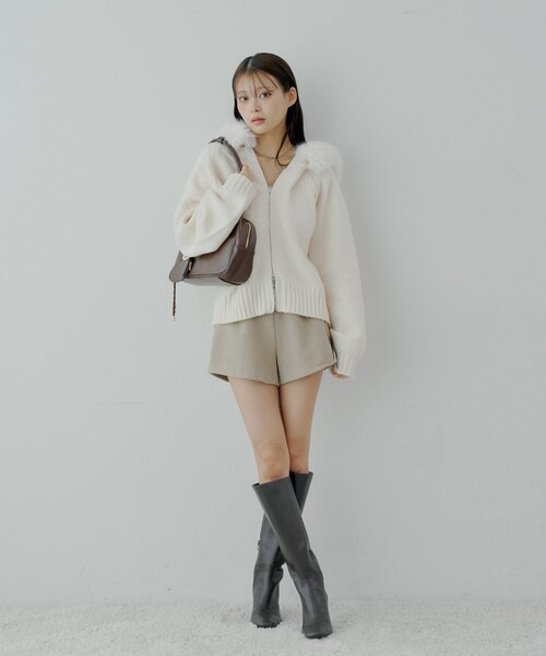 Chico（チコ）の「【2サイズ展開あり】ブローチ付きコンパクトショートパンツ（その他パンツ・レディース・ベージュ/ブラウン/ブラック・FREE/MEDIUM）」の15枚目の写真