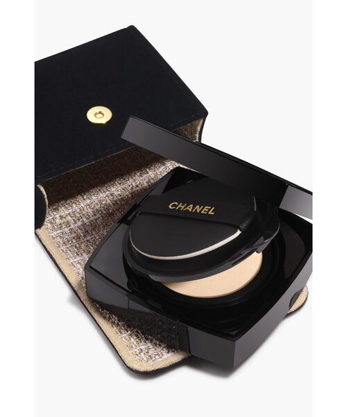CHANEL（シャネル）の「サブリマージュ レサンス ドゥ タン クッション プレミアム クッション ファンデーション（均一に整え、輝きをもたらす）（ファンデーション・レディース・BR12/B10/B20/BD21/B30/BD01・FREE）」の9枚目の写真