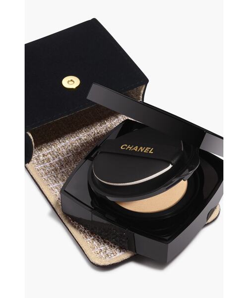 CHANEL（シャネル）の「サブリマージュ レサンス ドゥ タン クッション プレミアム クッション ファンデーション（均一に整え、輝きをもたらす）（ファンデーション・レディース・BR12/B10/B20/BD21/B30/BD01・FREE）」の10枚目の写真