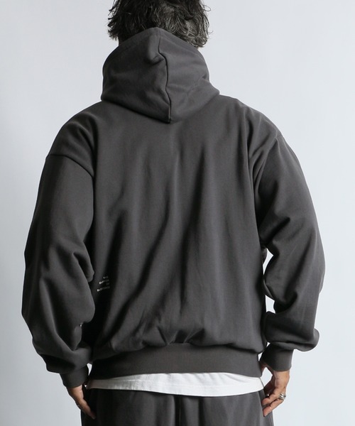 The DUFFER of ST.GEORGE（ザダファーオブセントジョージ）の「【WEB限定アイテム】14oz HEAVY WEIGHT SETUP SWEAT PARKA：14オンス ヘビーウェイト セットアップ スウェットパーカー（パーカー・メンズ・ブラック/ブラウン/チャコールグレー・SMALL/MEDIUM/LARGE/X-LARGE）」の14枚目の写真
