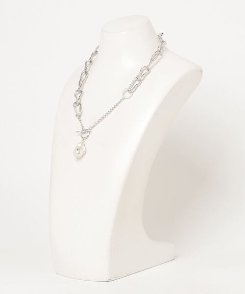 MAISON SPECIAL（メゾンスペシャル）の「Motif Pearl Necklace/モチーフパールネックレス（ネックレス・レディース・シルバー・FREE）」の2枚目の写真