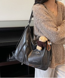 FREE STYLISTS（フリー スタイリスト）の「Y2K  チャーム付き大容量バッグ ショルダーバッグ＆斜め掛けバッグ デイリー＆通勤用/3WAY（ショルダーバッグ）」