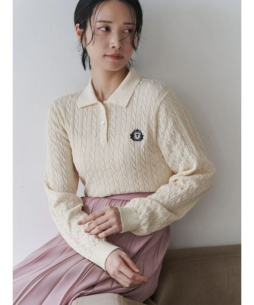 TONAL（トーナル）の「エンブレム刺繍ポロニット（ニット/セーター・レディース・オフホワイト/レッド/ネイビー・MEDIUM）」の7枚目の写真
