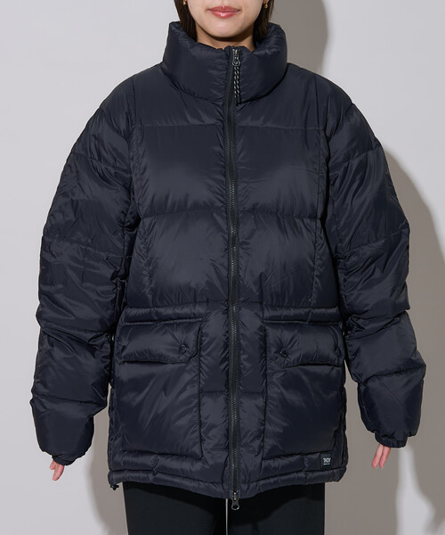 PUBLUX（パブリュクス）の「TAION/タイオン MOUNTAIN PACKABLE VOLUME DOWN JK　限定展開/マウンテン パッカブル ボリューム ダウンジャケット（ダウンジャケット/コート・レディース・ブラック/ライトグレー・X-LARGE/LARGE/MEDIUM）」の9枚目の写真