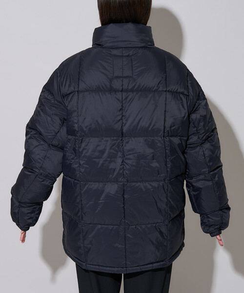 PUBLUX（パブリュクス）の「TAION/タイオン MOUNTAIN PACKABLE VOLUME DOWN JK　限定展開/マウンテン パッカブル ボリューム ダウンジャケット（ダウンジャケット/コート・レディース・ブラック/ライトグレー・X-LARGE/LARGE/MEDIUM）」の11枚目の写真