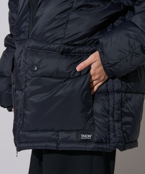 PUBLUX（パブリュクス）の「TAION/タイオン MOUNTAIN PACKABLE VOLUME DOWN JK　限定展開/マウンテン パッカブル ボリューム ダウンジャケット（ダウンジャケット/コート・レディース・ブラック/ライトグレー・X-LARGE/LARGE/MEDIUM）」の13枚目の写真