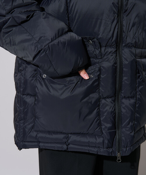 PUBLUX（パブリュクス）の「TAION/タイオン MOUNTAIN PACKABLE VOLUME DOWN JK　限定展開/マウンテン パッカブル ボリューム ダウンジャケット（ダウンジャケット/コート・レディース・ブラック/ライトグレー・X-LARGE/LARGE/MEDIUM）」の15枚目の写真