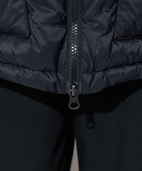 PUBLUX（パブリュクス）の「TAION/タイオン MOUNTAIN PACKABLE VOLUME DOWN JK　限定展開/マウンテン パッカブル ボリューム ダウンジャケット（ダウンジャケット/コート・レディース・ブラック/ライトグレー・X-LARGE/LARGE/MEDIUM）」の17枚目の写真