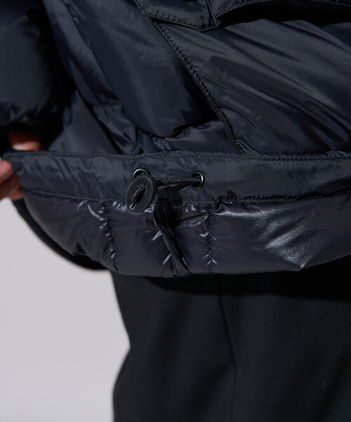 PUBLUX（パブリュクス）の「TAION/タイオン MOUNTAIN PACKABLE VOLUME DOWN JK　限定展開/マウンテン パッカブル ボリューム ダウンジャケット（ダウンジャケット/コート・レディース・ブラック/ライトグレー・X-LARGE/LARGE/MEDIUM）」の18枚目の写真