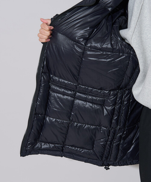 PUBLUX（パブリュクス）の「TAION/タイオン MOUNTAIN PACKABLE VOLUME DOWN JK　限定展開/マウンテン パッカブル ボリューム ダウンジャケット（ダウンジャケット/コート・レディース・ブラック/ライトグレー・X-LARGE/LARGE/MEDIUM）」の19枚目の写真