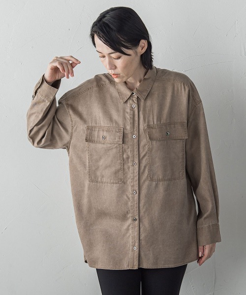 la.f…(ラエフ)の「【biyori】モダールデニムシャツ≪洗濯機で洗える≫(シャツ/ブラウス・レディース・ライトグレー/ブラウン・9号)」の3枚目の写真