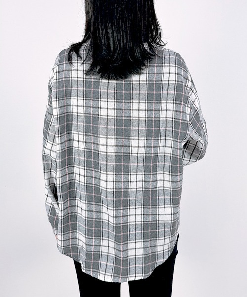 CLOTHY(クロシィ)の「【ほどよいゆとりでさらっと羽織れる薄手素材】起毛チェックシャツ(シャツ/ブラウス・レディース・グレー/ピンク・FREE)」の10枚目の写真