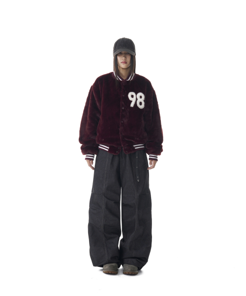 AAKAM(アーカム)の「Knee Pin-tuck Printed Denim Pants (Black)(デニムパンツ・レディース・その他・1/2)」の5枚目の写真