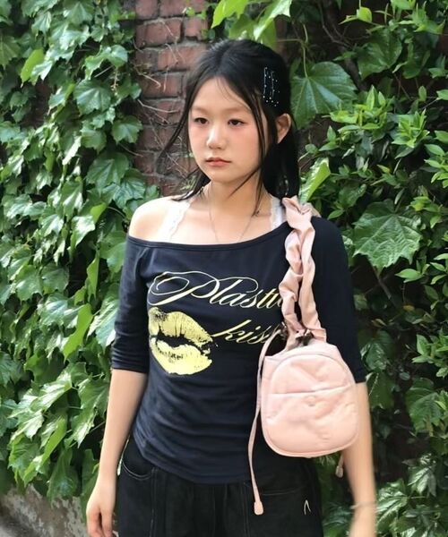 AAKAM(アーカム)の「Knee Pin-tuck Printed Denim Pants (Black)(デニムパンツ・レディース・その他・1/2)」の18枚目の写真