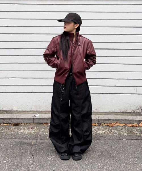 セール】Knee Pin-tuck Printed Denim Pants (Black)（デニムパンツ