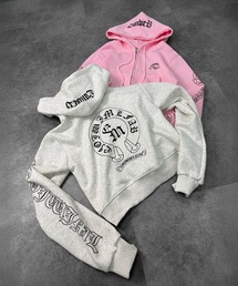 jiasecond.（ジアセカンド）の「【jiasecond.】ゴシックプリントダブルジップパーカー / トップス カットソー パーカー プリント ジップアップ フード フーディ 羽織り ピンク ライトグレー ZOZOTOWN限定（パーカー）」