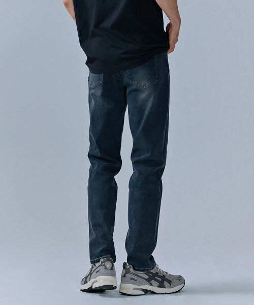 CHASECULT(チェイスカルト)の「男性Dトーンヒドゥンバンディングテーパードデニムパンツ-CERK2313B04(デニムパンツ・メンズ・ネイビー・70/76/82/86)」の2枚目の写真