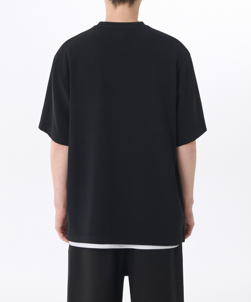 MUSINSA STANDARD（ムシンサスタンダード）の「クレープリラックスドウーブンTシャツ[ブラック]（Tシャツ/カットソー・メンズ・その他・SMALL/MEDIUM/LARGE/X-LARGE/XX-LARGE）」の2枚目の写真