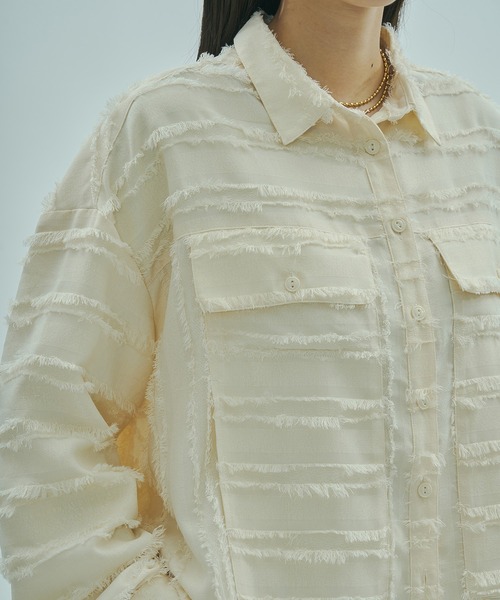 ROSE BUD（ローズバッド）の「(GENE HEAVENS)FRINGE DOBBY BIG SHIRT（シャツ/ブラウス・レディース・オフホワイト/ブラック/バーガンディー・ONE SIZE）」の11枚目の写真