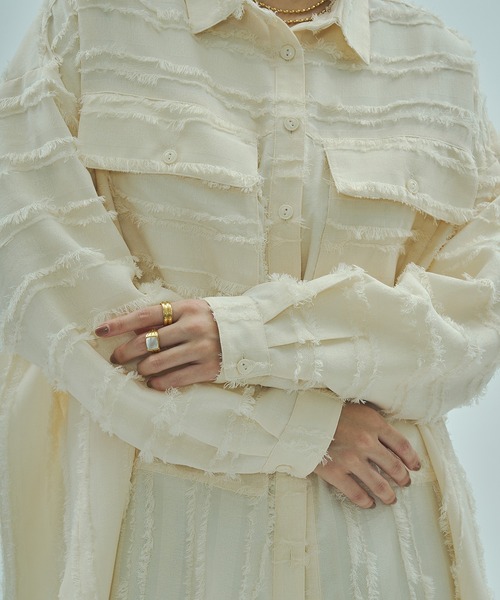 ROSE BUD（ローズバッド）の「(GENE HEAVENS)FRINGE DOBBY BIG SHIRT（シャツ/ブラウス・レディース・オフホワイト/ブラック/バーガンディー・ONE SIZE）」の12枚目の写真