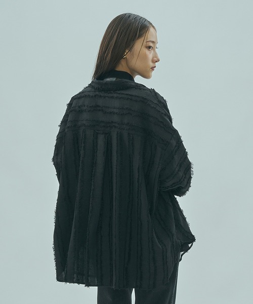 ROSE BUD（ローズバッド）の「(GENE HEAVENS)FRINGE DOBBY BIG SHIRT（シャツ/ブラウス・レディース・オフホワイト/ブラック/バーガンディー・ONE SIZE）」の15枚目の写真