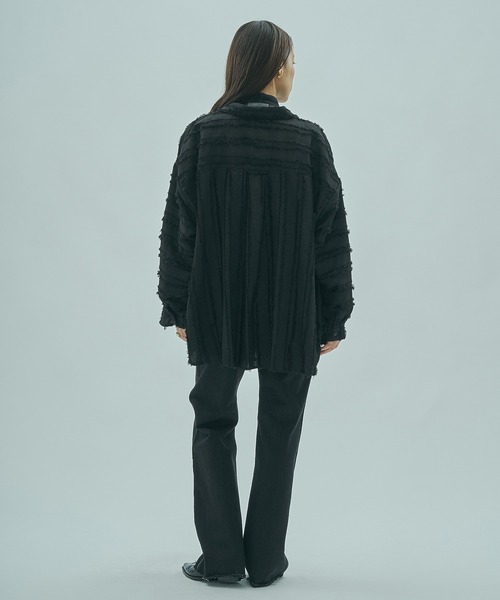 ROSE BUD（ローズバッド）の「(GENE HEAVENS)FRINGE DOBBY BIG SHIRT（シャツ/ブラウス・レディース・オフホワイト/ブラック/バーガンディー・ONE SIZE）」の18枚目の写真