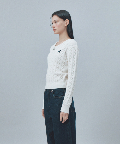 Rest&Recreation(レストアンドレクリエーション)の「CABLE V-NECK KNIT TOP - IVORY(ニット/セーター・レディース・その他・ONE)」の4枚目の写真