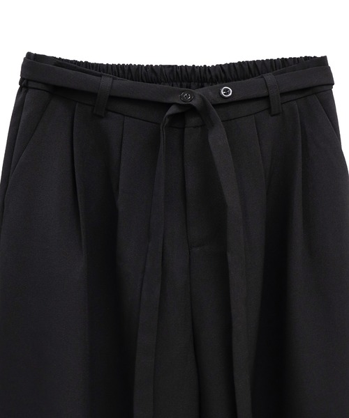 ISOOK（アイスー）の「リボンベルト付きワイドスラックス(comochi select) / ハイウエスト タック ワイドパンツ オフィスカジュアル フルレングス 無地 ブラック 黒（スラックス・レディース・ブラック・FREE）」の12枚目の写真