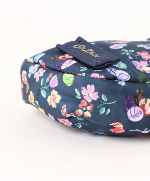 Cath Kidston(キャスキッドソン)の「フォンクロスボディ バッグMarble Ditsy(ショルダーバッグ・レディース・その他・FREE)」の8枚目の写真