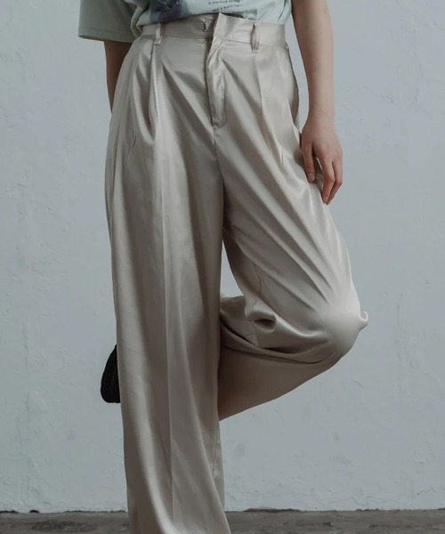 merrylatte(メリーラテ)の「satin tuck pants(その他パンツ・レディース・アイボリー/ピンク・FREE)」の1枚目の写真