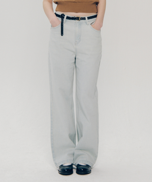 YALE(イェール)の「ウィメンズストレートデニムパンツ_ライトブルー(デニムパンツ・レディース・その他・SMALL/MEDIUM)」の1枚目の写真