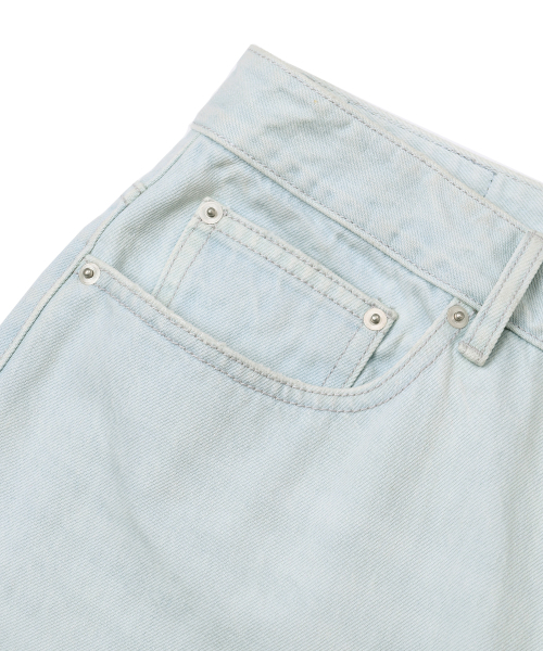 YALE(イェール)の「ウィメンズストレートデニムパンツ_ライトブルー(デニムパンツ・レディース・その他・SMALL/MEDIUM)」の6枚目の写真