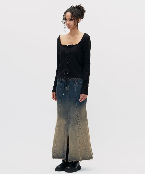 SETSETSET（セットセットセット）の「GRADATION MERMAID FIT DENIM SKIRT BLUE（スカート・レディース・その他・MEDIUM）」の2枚目の写真