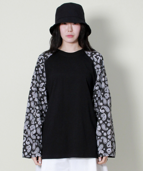 DEMARC(ドゥマーク)の「ペイズリー ルーズフィット 長袖Tシャツ ブラック(Tシャツ/カットソー・レディース・その他・MEDIUM/LARGE)」の2枚目の写真