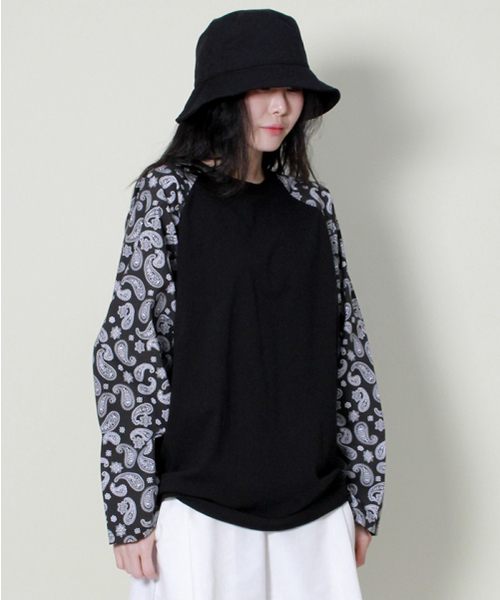 DEMARC(ドゥマーク)の「ペイズリー ルーズフィット 長袖Tシャツ ブラック(Tシャツ/カットソー・レディース・その他・MEDIUM/LARGE)」の4枚目の写真