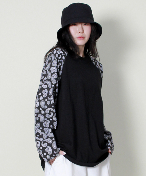 DEMARC(ドゥマーク)の「ペイズリー ルーズフィット 長袖Tシャツ ブラック(Tシャツ/カットソー・レディース・その他・MEDIUM/LARGE)」の5枚目の写真