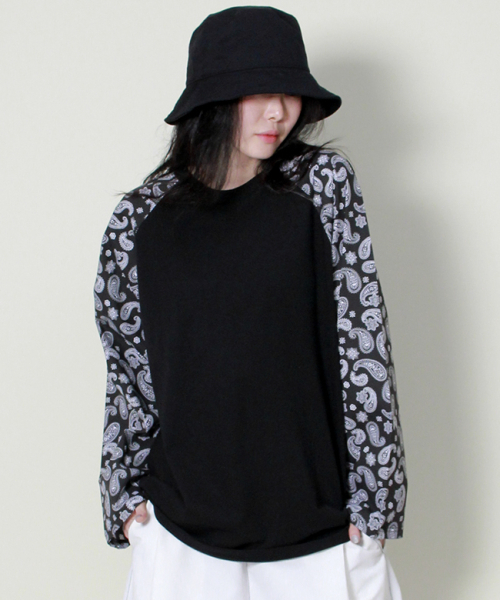 DEMARC(ドゥマーク)の「ペイズリー ルーズフィット 長袖Tシャツ ブラック(Tシャツ/カットソー・レディース・その他・MEDIUM/LARGE)」の6枚目の写真