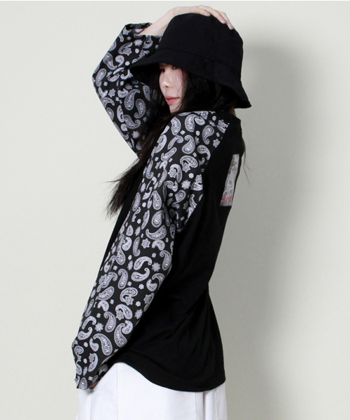 DEMARC(ドゥマーク)の「ペイズリー ルーズフィット 長袖Tシャツ ブラック(Tシャツ/カットソー・レディース・その他・MEDIUM/LARGE)」の9枚目の写真