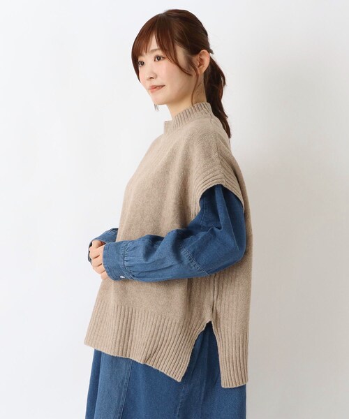 one'sterrace(ワンズテラス)の「ハイネックプルオーバーベスト(ベスト・レディース・グレー系4/ブラウン系8/グレー系その他7・02)」の3枚目の写真