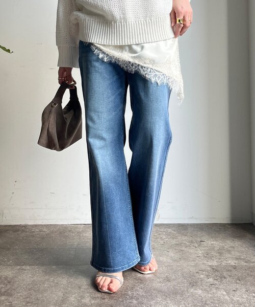 DouDou（ドゥドゥ）の「ストレッチフレアデニム（デニムパンツ・レディース・インディゴブルー/ブルー・36/38）」の14枚目の写真