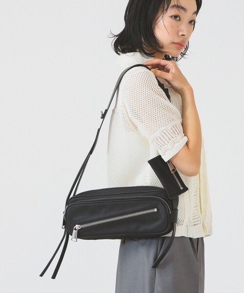 Ray BEAMS（レイビームス）の「ワイド ショルダー バッグ（ショルダーバッグ・レディース・ダークブラウン/ブラック・ONE SIZE）」の2枚目の写真